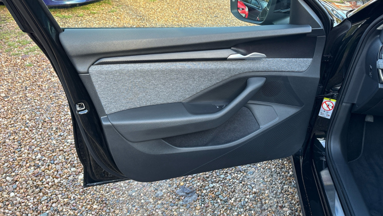 Skoda Superb 2.0 TDI SE Technology 5dr DSG Diesel Estate